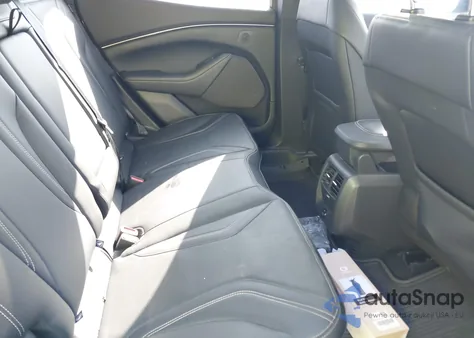 2023 Ford Mustang Mach-E Premium z USA, uszkodzony, nr VIN 3FMTK3R48PMA71173